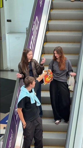 Escalator Prank Gone Wrong 😱 #AlexEasy #Escalator #Pranks
