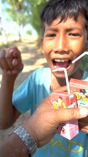 Outdoorfood SIMPLE and USEFUL So Kind People Share Milk In Forest #survival #camping #outdoor