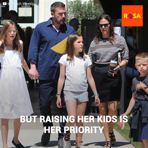 Jennifer Lopez and her husband arrived to say goodbye to their businessman friend. But, the outfit she chose for the farewell was completely criticized. They accuse her of wearing a too "revealing" look for the occasion. Some said she is "indecent". | Rosa