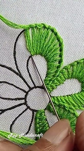 #Buttonhole #Stitch 🌸🌸 Buttonhole Basic Stitch Flower Embroidery Tutorial #shortvideos #reels