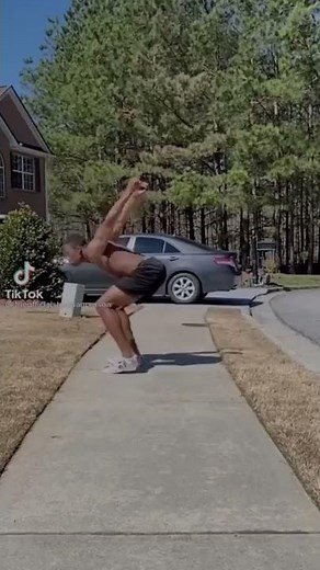 المصرى معروف بجبروته و قوته 😎