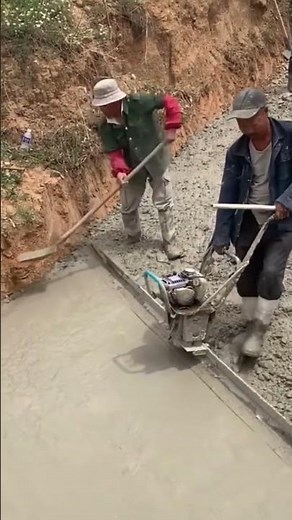 Concrete Leveling with a Power Screed#concrete #construction #leveling #powerscreed
