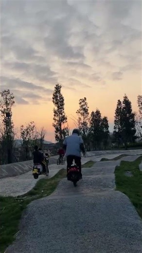 Unicycle Stunts: Mind-Blowing Performances