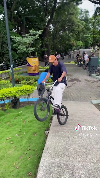 Salimos en busca de spot #bmx #latino #sport #street #fun #smile #diversion