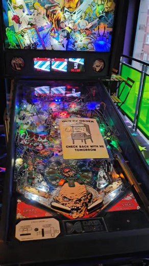 Réparation 3 du jour et upgrad dmd color reste les bumper je regle sa demain | Brussels Pinball Museum