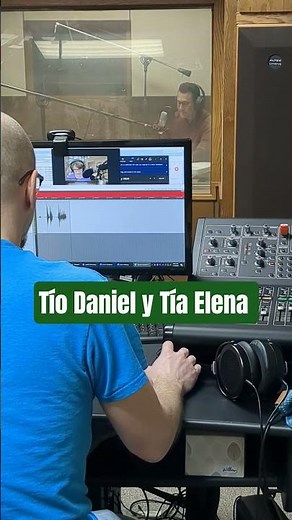 Tío Daniel y Tía Elena están grabando nuevas historias para ustedes 🙂 #historiasparaniños