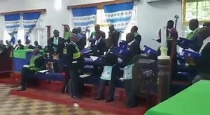 Shaq shows off his Masonic Ring on television