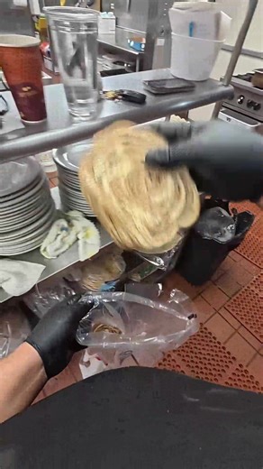 Cooking level: Don’t burn it, don’t cry today 😭🔥 #RelatableChef #KitchenStruggles #POVCooking #FoodComedy #FunnyReels #ChefVibes #CookingFails | American doctor