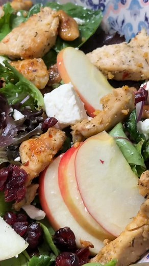 Craving something sweet, healthy, and local? 🍎 New York State apples have you covered! From heart health to bone support, these little powerhouses do it all. ✨ Learn more and find tasty recipes at ApplesFromNY.com! ✨ | New York Apples