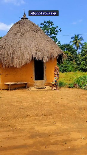Découvrez la Voix d'or des artistes guinéens 🇬🇳