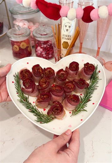 Easy bacon roses for Galentine’s/Valentine’s 🌹🥓 Because flowers are cute, but brown sugar maple bacon is better. These bacon roses are ridiculously easy to make and guaranteed to win hearts whether you’re celebrating your besties, kids, or your partner. They are love at first bite! What you will need: Bacon Toothpicks Maple syrup Brown sugar #bacon #🌹🌹🌹 #breakfastideas #easyrecipe #easybreakfast Bacon roses, galentines breakfast, valentines breakfast, breakfast ideas, breakfast, galentines 