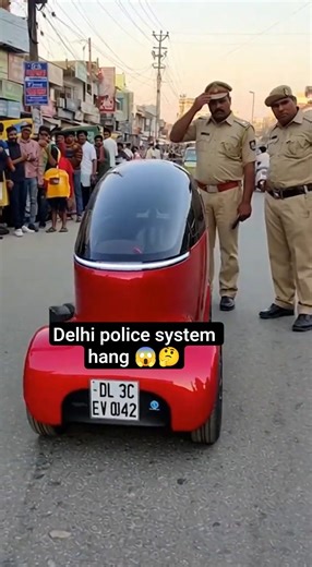Delhi Bazaar in Red Mini Future EV😱 Police confused 🤔#MiniEV #Delhi #FutureCar #Evcar #minicar