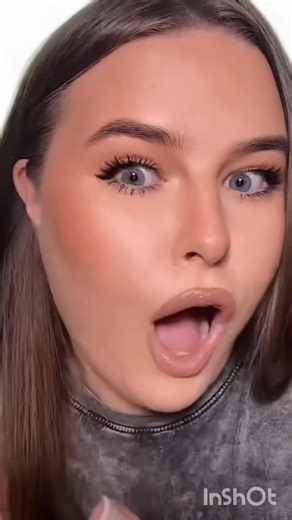 Instagram Viral Eyeliner Hack using Spoon 🥄 Easy Winged Liner #Shorts