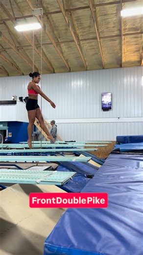 Kristen Hayden on Instagram: "Flip flip flip • #springboarddiving #flips #explorepage #femaleathletes #frontflips #athletetraining"
