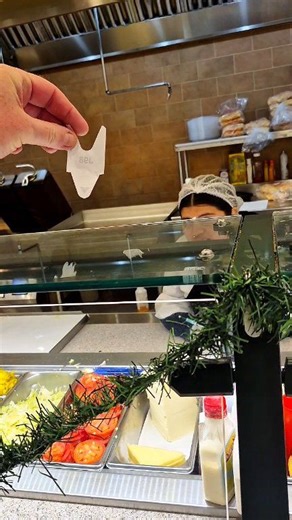 Reviewing a Market Basket sub #marketbasket #submarinesandwich #food #foodie #fallriverma #foodcritic #shopping #foodshopping #christmas2025 Market Basket | Pete Griffin