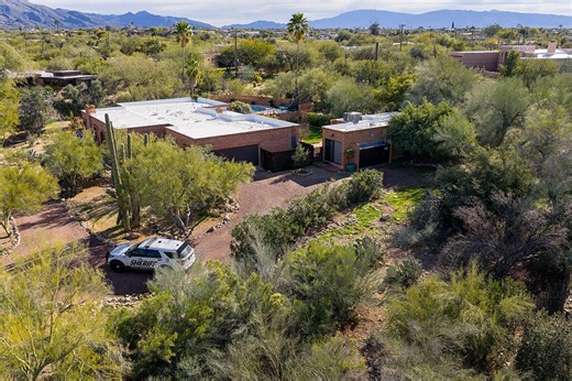 How "signal sniffer" technology is being used in the search for Nancy Guthrie