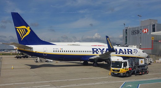 Ryanair's Hilarious, Rude, Savage Twitter Team