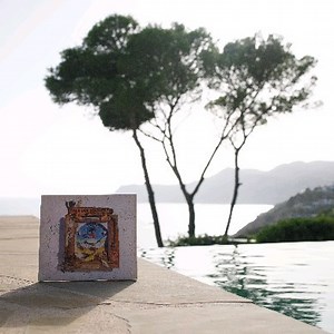 Café del Mar: Volumen Tres is the third installment in the iconic Café del Mar compilation series. Can you believe it was released way back in 1996? - Café del Mar: Volumen Tres es la tercera entrega de la icónica serie de recopilaciones de Café del Mar. ¿Puedes creer que fue lanzada en 1996? - 💿 Café del Mar Vol. 29 out now! 🎧Exclusive mixes on Apple Music & Mixcloud - #ibiza #cafedelmar #cafedelmaribiza #sunset #balearic #ibizasunset #iconicibiza #ibizasunset #chillout | Café del Mar Ibiza