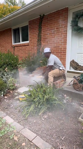 I know these small projects get shrugged off most of the time but someone has to do it 🧱🪴#bricklayer #bricklaying #bricklayer #brickbybrick #bricktok #brickell #reelsvideo #fypシ゚viralシ #fblifestylechallenge #followersreels #construction #watch #unitedkingdom #hardwork #planters | Brandon Coleman