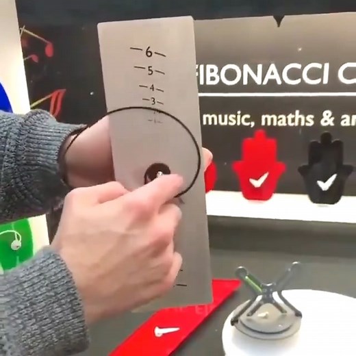 Interesting Fibonacci spiral clock. ✍️ | Meme for mathematicians