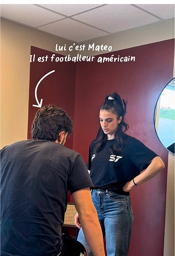 Lui c’est Mateo, il est footballeur américain 🏈 RIP à son dos violet 🤓 #osteopathy #reelsinstagram #reels__tiktok #crack #sportif