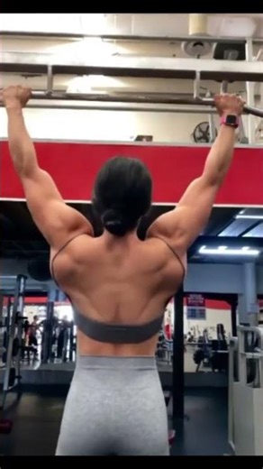 She is the Queen of Back Muscles Workout #shorts #muscularwomen #muscularbody #backmuscles