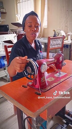 Let's share some of the learnings from our Summer Fashion Course. Pedalling a manual sewing machine. When pedalling, you need to ensure, that the flywheel keeps moving towards you. This is a reminder that asides from the Summer Fashion Course, we offer other Fashion Course, as a Fashion School. We have both beginners and advanced courses for fashion designers. Interested to know more? Send us a DM, or send a WhatsApp chat to 08127008525 #fashionschoolinkano #OOTI #pedalling #sewingmachine #begin