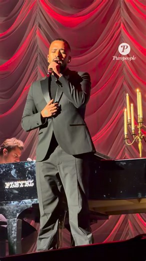 Slimane au concert de Lara Fabian à l’Accor Arena 🎤✨ @slimane @larafabianofficial @accor_arena Slimane a fait une apparition remarquée lors du concert événement de Lara Fabian à l’Accor Arena. Invité pour cette soirée exceptionnelle, il est venu interpréter un titre au milieu d’un public en effervescence, apportant son émotion et sa force vocale à ce moment déjà mémorable 💫🔥 Vous auriez aimé assister à cette prestation ? 💬👇 #Slimane #LaraFabian #AccorArena #Concert #Live #Performance #Purep