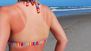 How does powder sunscreen work?