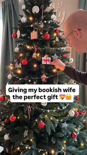 Ruth Lange | Playful Jane Austen art on Instagram: "🎁 Giving my wife a Jane Austen Mail Club subscription felt like gifting her a love letter — not just once, but all year long. 👉- join before Dec. 20th & download the printable envelope & giftcard. Choose between a monthly membership and a 12-month subscription. #janeaustenfan #snailmaillove #bookishgift"