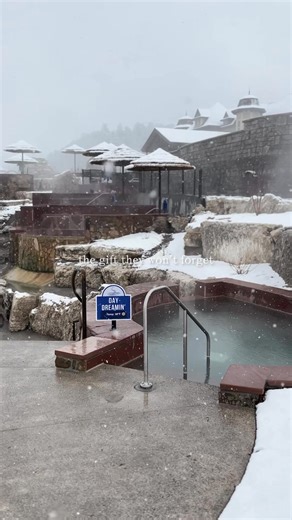A stay, a soak, and a break from the noise 🧖‍♀️ Give the gift they won't forget this Christmas to USA Today's #1 Best Hot Spring and Best Spa Resort Find the perfect gift at www.pagosahotsprings.com 🎁 | The Springs Resort