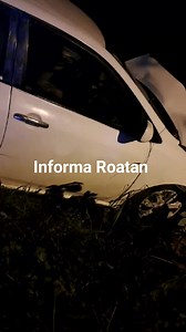 Taxi cae en ondonada en la comunidad de bella vista en Sandy Bay. | Informa Roatan