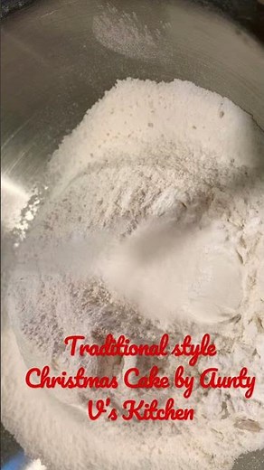 Traditional Style Christmas Cake #baking #christmasfruitcake #cake #christmascakerecipe