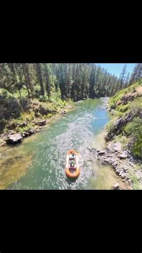 River days #whitewaterrafting #airewhitewater #raftinglife #floatingonaire