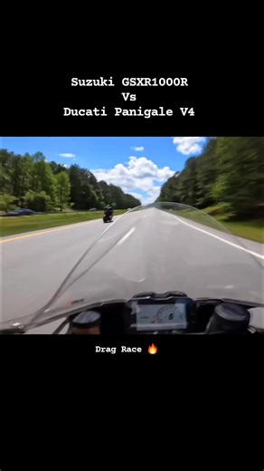 Suzuki GSXR1000R vs Ducati V4 Race #bikers #gsxr1000 #ducati #fb #sports #viralpost2024シ | Bike$DrageRacing