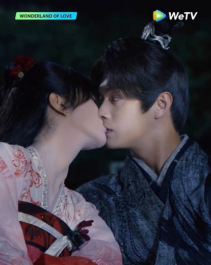 Love through a kiss... 😍😘 🌟 EP27｜Watch now on #WeTV #WonderlandOfLove #乐游原 #XuKai许凯 #JingTian景甜 #WeTV #WeTVMY #WeTVMalaysia #WeTVAlwaysMore | WeTV Malaysia