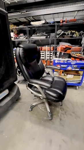 MEET THE VYPER CHAIR, the last shop chair you’ll ever buy  Proudly made in America  with over 7,500+ 5-Star Reviews! VYPER is the go-to solution for 75,000+ hard-working Americans.  VYPER is loved by Mechanics, Detailers, Garage Enthusiasts, and Tradesmen of all kinds. ✅ Large, Oversized Casters ✅ Supportive Backrest ✅ Thick, Durable Seat ✅ Strong, Sturdy Build Shop now and save up to $200 on packages  | Vyper Chair | Facebook
