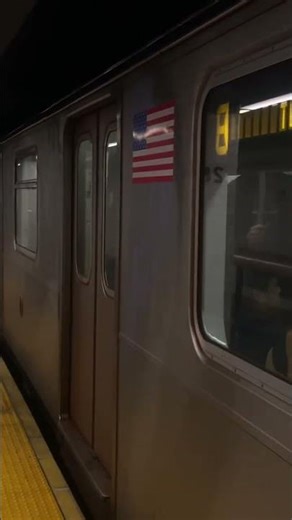 R142A 6 train departing 28 st