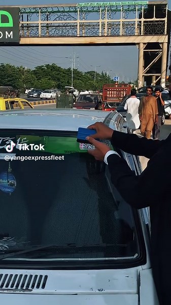 🚨 QR Code Zaroori Hai! Car, Bike, Cargo Captains Tawajjo Dein 🚖🏍️ Islamabad Police ne sabhi Yango Captains and online Taxi (Car, Bike, Cargo) ke liye QR Code mandatory kar diya hai. 25 August ke baad agar QR Code na hua to 5000 ka challan hoga, police action legi aur sawari safar karne se inkaar karegi. 😱 #Yango #expressfleet #QRCode #IslamabadPolice #Captains