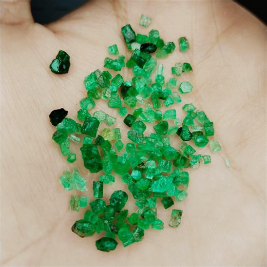 Natural Swat Emerald Rough Lot 18.15 Ct, Untreated Raw Emerald Crystals Jewelry Making Supplies - Etsy