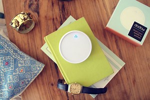 Este 'gadget' para dormir promete darte cien horas más de sueño al año