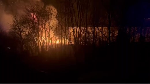 🚨Large-Scale Fire Breaks Out at Commercial Building in Stackstead🚨 A major emergency response is underway in Stacksteads this morning after a significant fire broke out at a commercial building on Railway Street. ​Lancashire Fire and Rescue Service was alerted to the blaze at 01:43 on Wednesday, January 21, 2026. Six fire engines were dispatched to the scene, supported by an aerial ladder platform to tackle the flames from above. ​Upon arrival, crews found the commercial property well-alight. 
