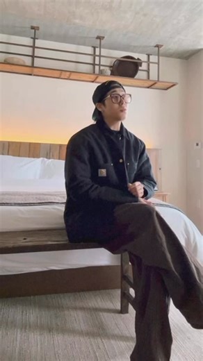 한지성 | Before spring ends - Wang Ok #loveyou#STAY | Instagram