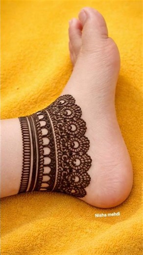 foot mehndi#feethennadesign #nishakipaerokimehdi #shorts #feetshorts #footsimplemehndi #legmehdi