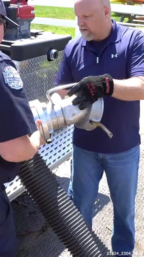 1.5M views · 10K reactions | Demonstrating a HYDRANT Truck's Capabilities #hydranttruck #firefightingapparatus #firefightingtools #demonstration | Heroes Next Door | Facebook
