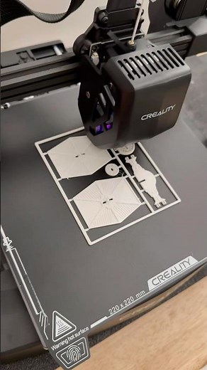 This is the Creality Ender 3 V3 SE and I’m blown away! 🙌 This thing is a total game-changer