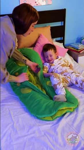 The Blanket Challenge: How to get rid of the cozy mess? 😂
