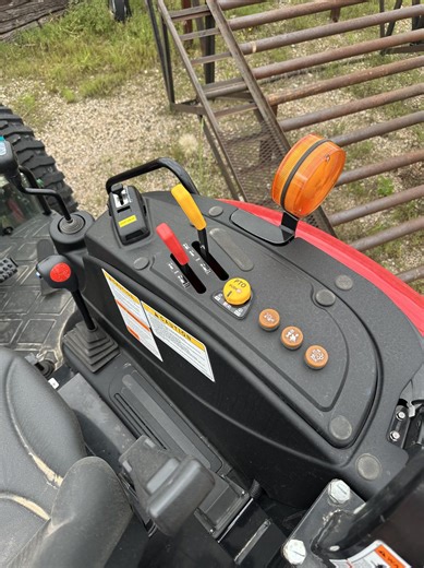 Built heavy. Built simple. Built to WORK. The TYM T5835R Power Shuttle is a serious utility tractor made for loader work, mowing, hay, and all-around farm & ranch jobs. ✅ 58 HP diesel power ✅ Power Shuttle transmission ✅ 4WD traction ✅ Heavy-duty 3-point & PTO ✅ No-nonsense, work-ready design 💲 $36,100 📍 405 Tractor – Edmond, OK 📩 MESSAGE US for availability, financing, or details ⏳ These don’t last long #TYMTractor #UtilityTractor #PowerShuttle #FarmTractor #TractorForSale #405Tractor #Oklah