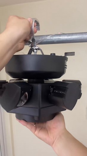 💥💥MIAX 6-karú lézerfény ✅Hálózati kábellel vagy lítium elemekkel működik. Kültéri használatra alkalmas. ✅Tökéletes DJ-knek, partikra, éjszakai kluboknak, esküvőknek és bároknak. ✅A hibrid hatkarú rendszer dinamikus, 360°-os vizuális effekteket hoz létre. ✅Minden lámpafej külön vezérelhető a lenyűgöző effektek érdekében. Kompakt és könnyen mozgatható. ✅Egyérintéses programozás a könnyű kezelés érdekében DMX512-n, automatikus módban, hangvezérléssel, master-slave szinkronizálással vagy távirányí