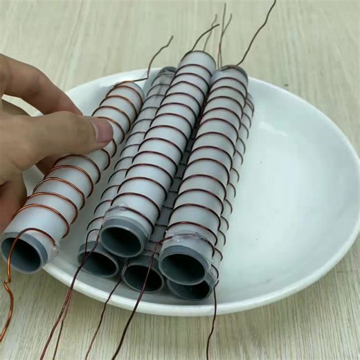 903K views · 3.3K reactions | Amazing Invention No One Knows About cut up old computer screen and making money | Oas Kuruny Hasan | Facebook